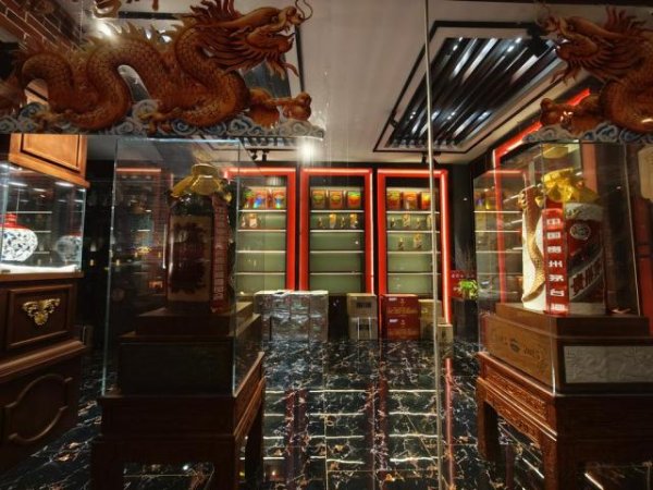 东方优配 中秋白酒市场：茅台“一枝独秀” 行业传“全面承压”信号？